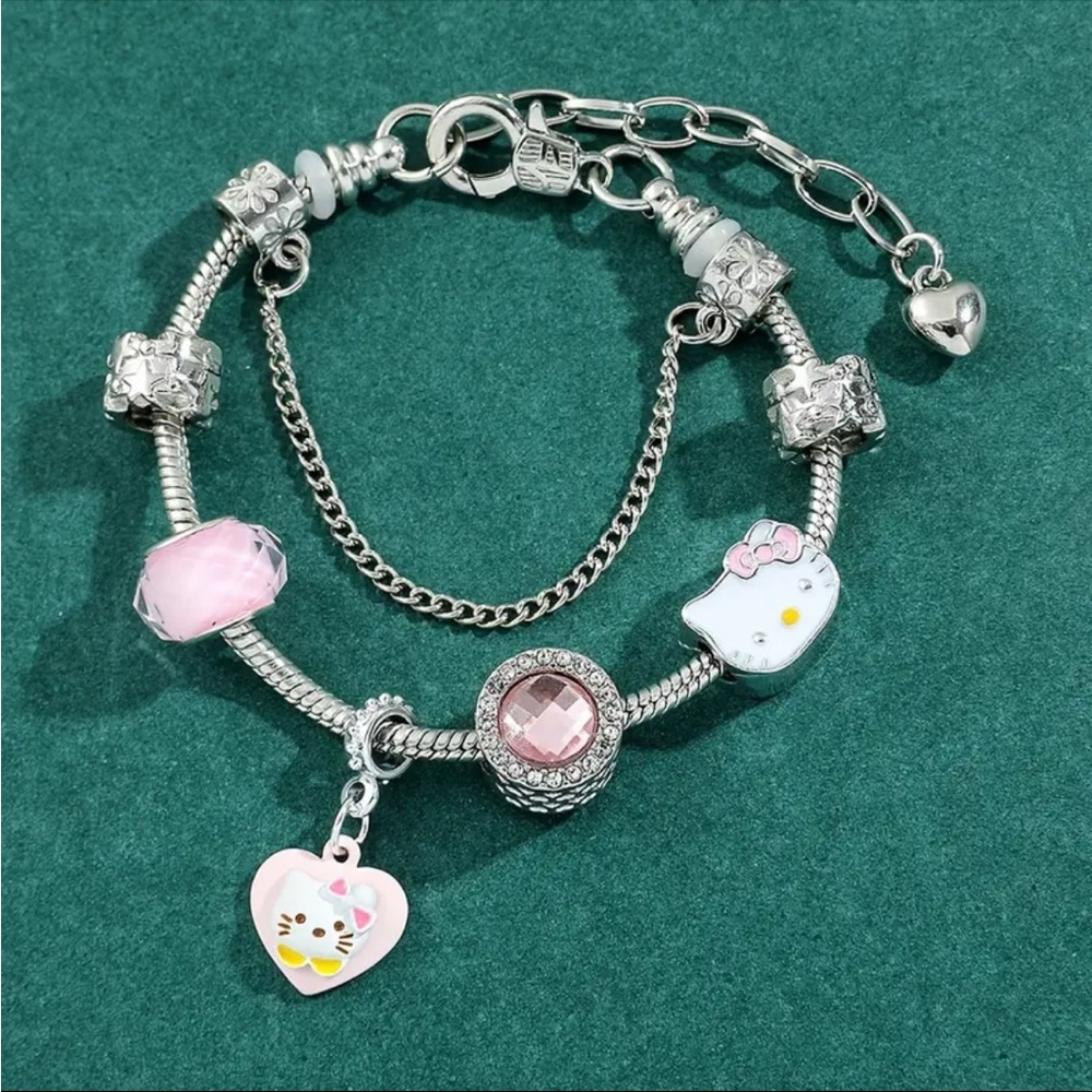 ⭐️ Hello Kitty Charm Bracelet ⭐️